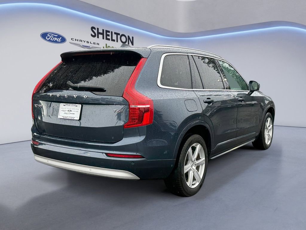 Used 2022 Volvo XC90 T6 Momentum image 5
