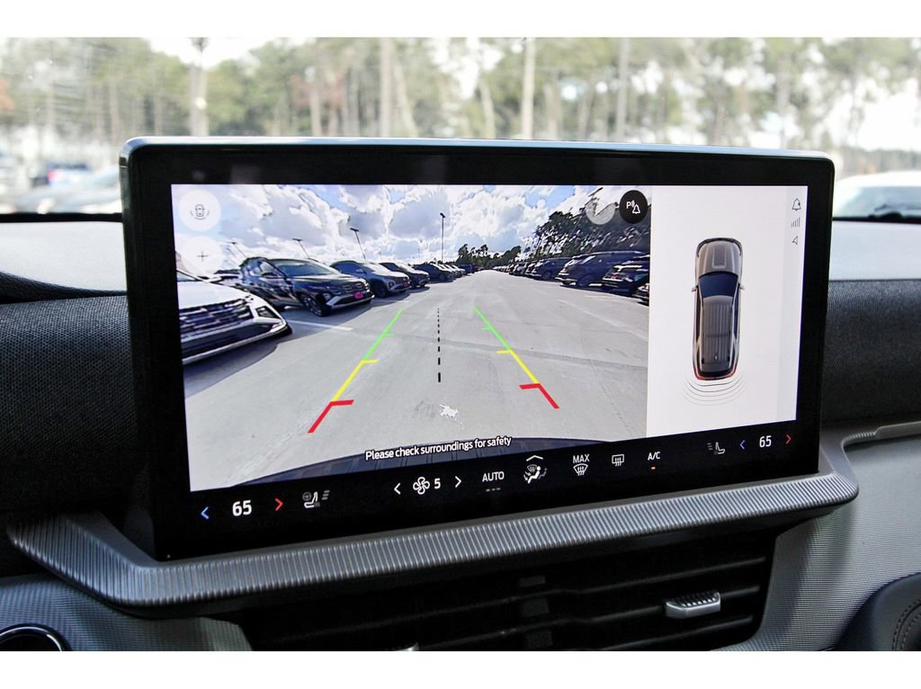 Used 2025 Ford Explorer Active w/ Active Comfort Package image 25