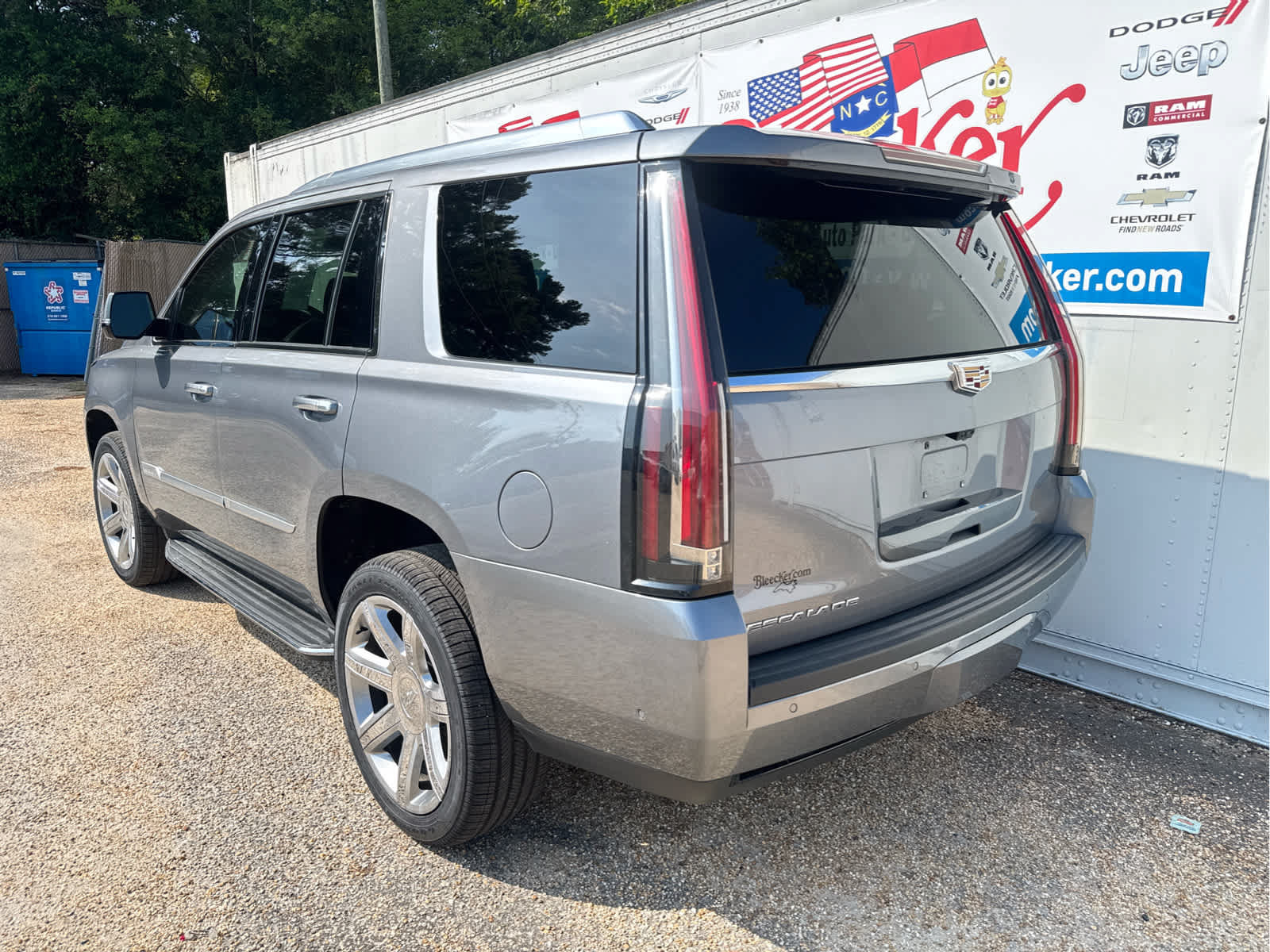 Used 2020 Cadillac Escalade Luxury RWD image 8