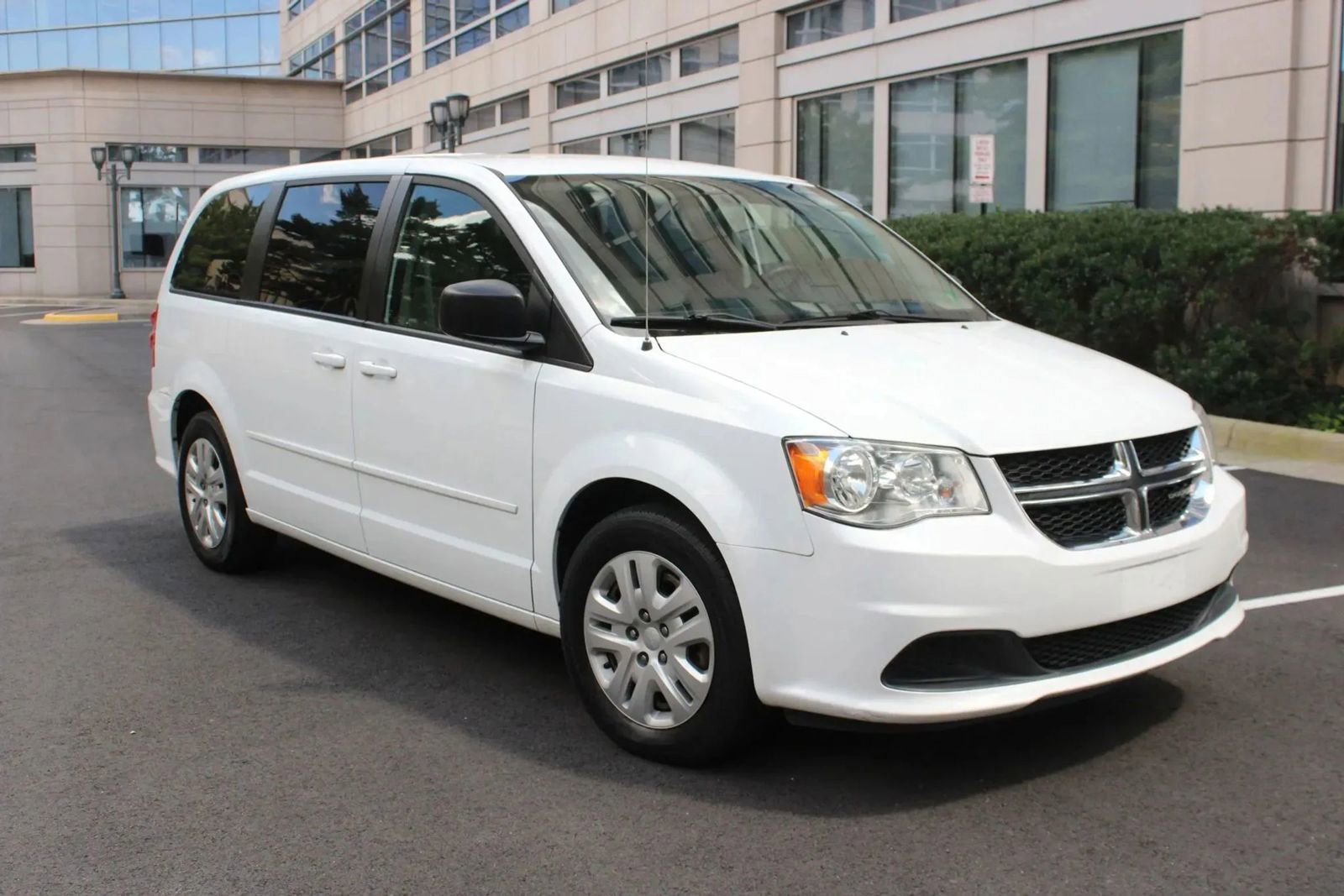 Used 2016 Dodge Grand Caravan SE w/ Quick Order Package 29E SE