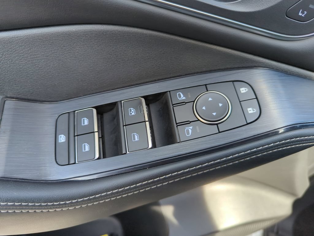 Certified 2021 Nissan Rogue Platinum FWD image 29