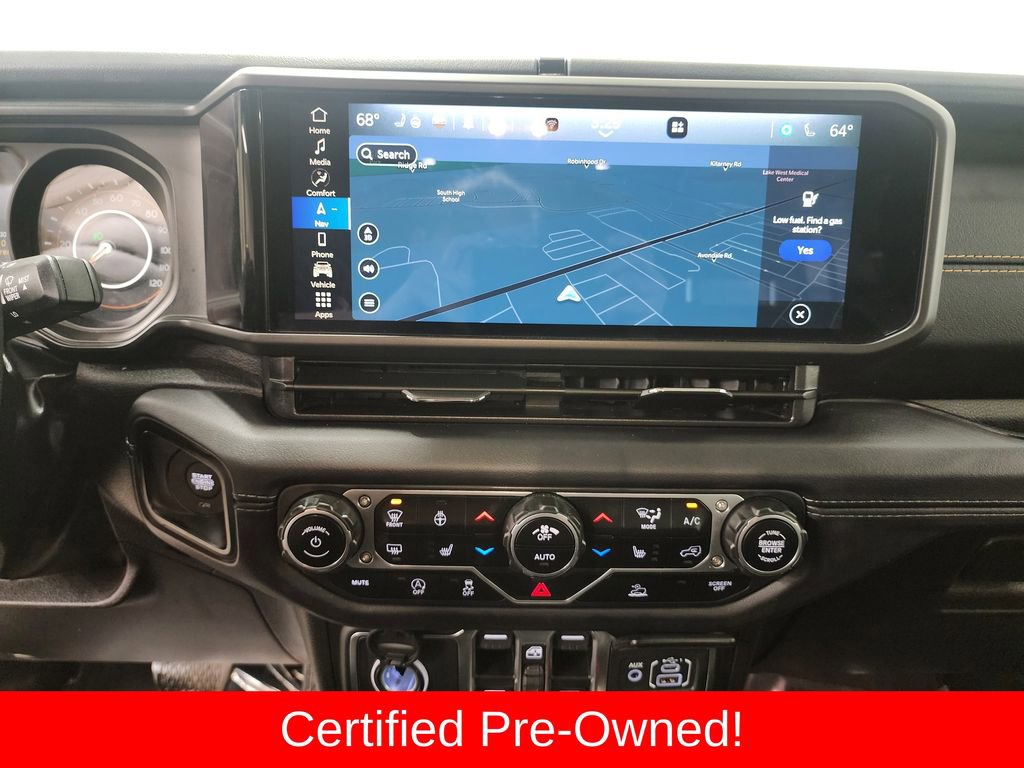 Certified 2024 Jeep Wrangler Unlimited Sahara w/ Technology Group AWD/4WD image 17