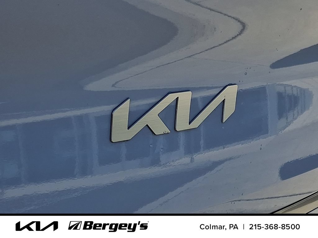 Certified 2025 Kia EV6 Light w/ Light LR Technology Package AWD/4WD image 32