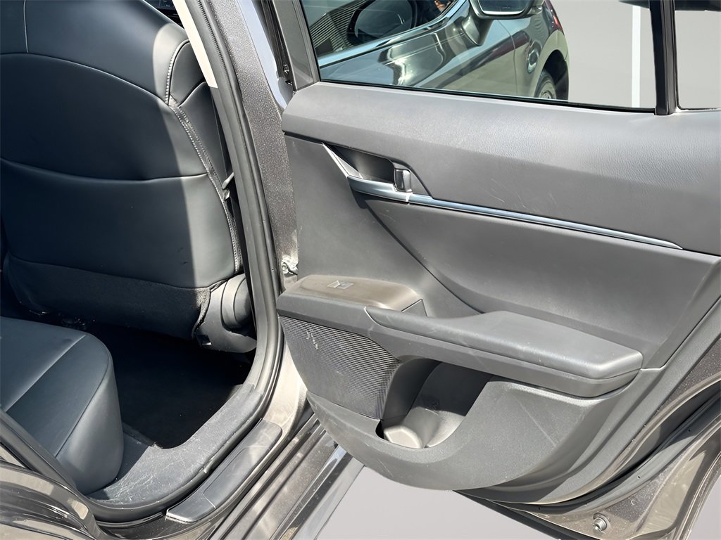 Used 2024 Toyota Camry SE image 27