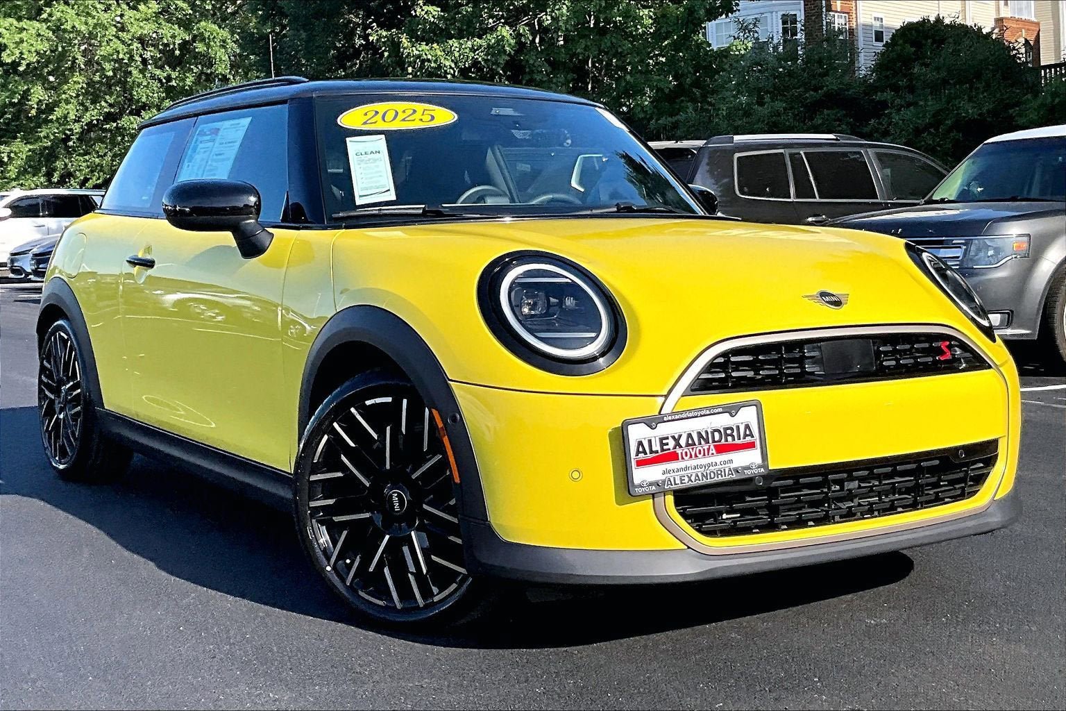 Used 2025 MINI Cooper S FWD image 2
