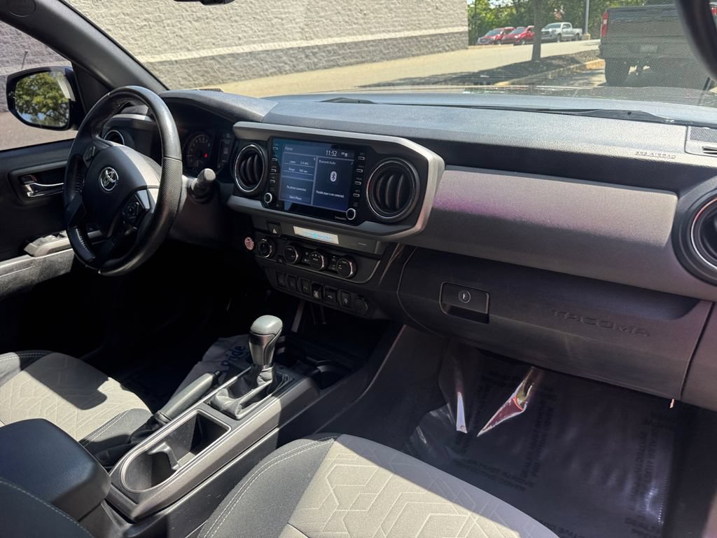 Used 2021 Toyota Tacoma TRD Off-Road w/ Technology Package AWD/4WD image 16
