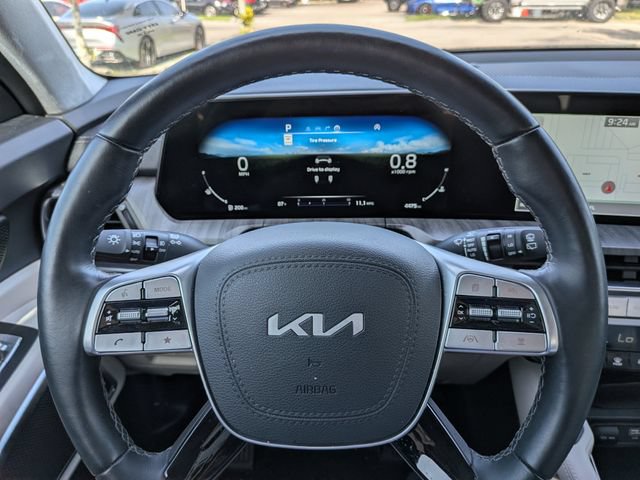 Certified 2025 Kia Telluride SX Prestige AWD/4WD image 30