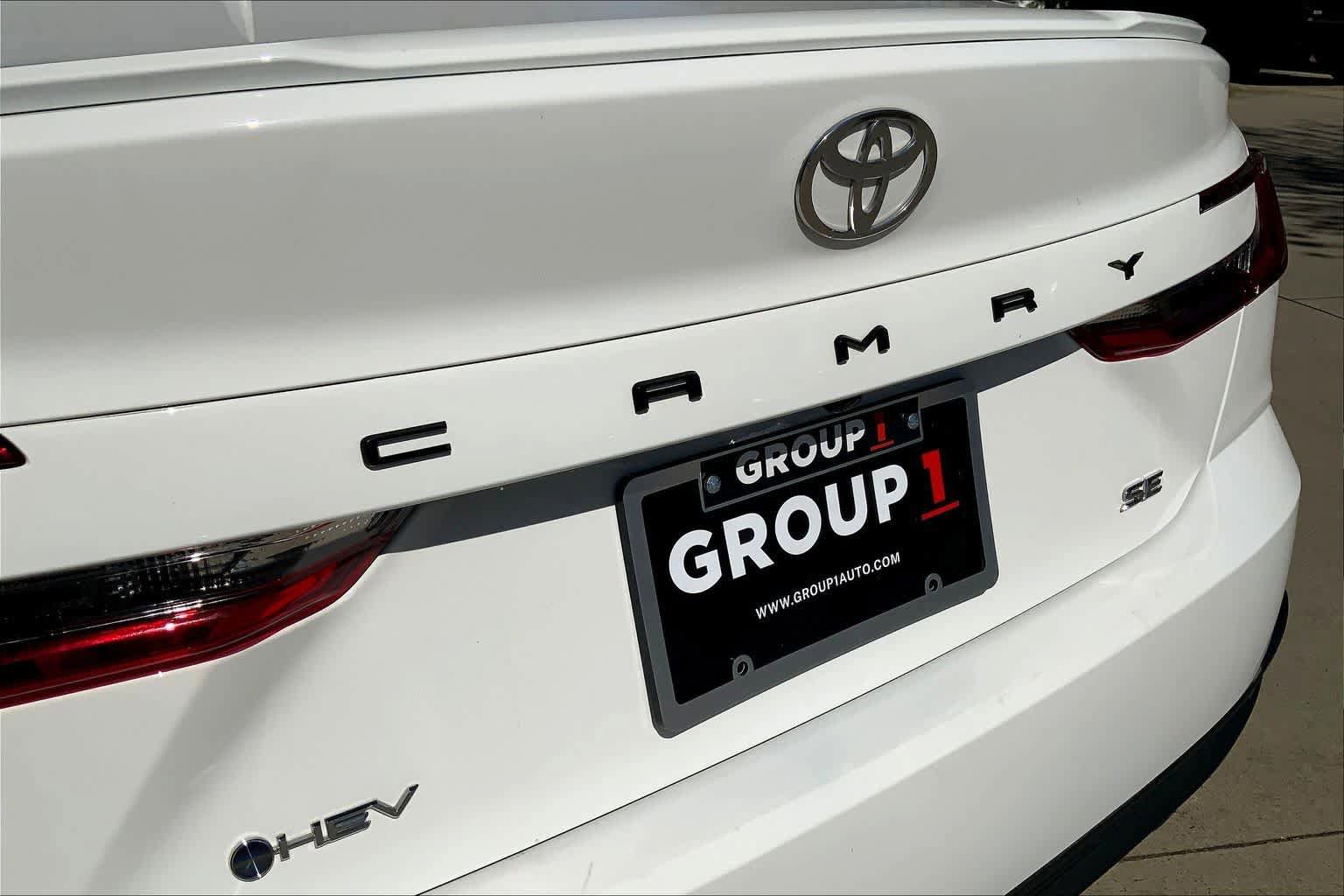 Used 2025 Toyota Camry SE FWD image 32