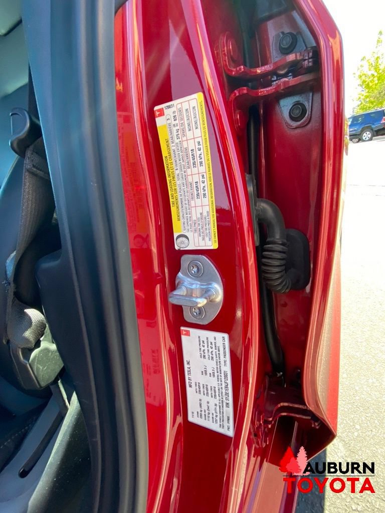 Used 2018 Tesla Model 3 Long Range AWD/4WD image 31