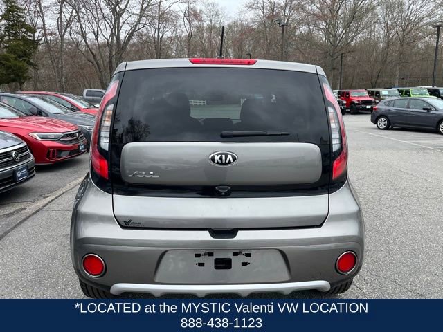 Used 2017 Kia Soul + image 8