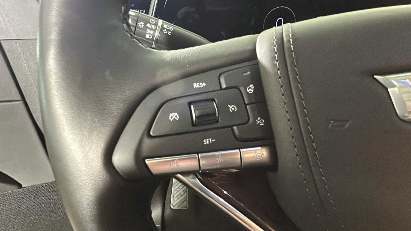Used 2023 Cadillac Escalade Sport Platinum w/ LPO, ONYX Package AWD/4WD image 19