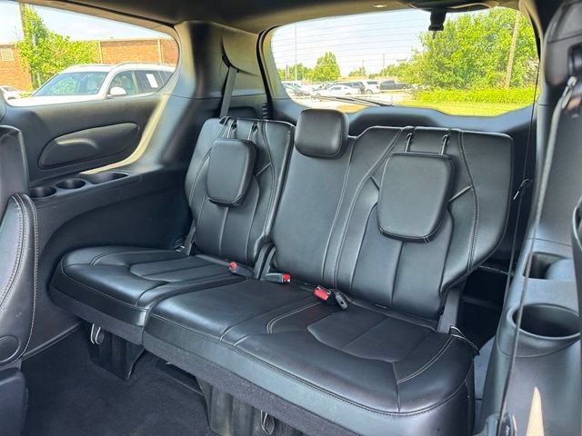 Used 2025 Chrysler Pacifica Select FWD image 13