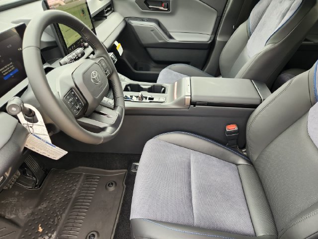 New 2026 Toyota RAV4 XSE AWD/4WD image 9