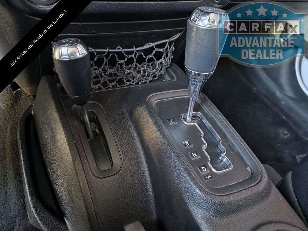 Used 2015 Jeep Wrangler Unlimited Rubicon AWD/4WD image 20