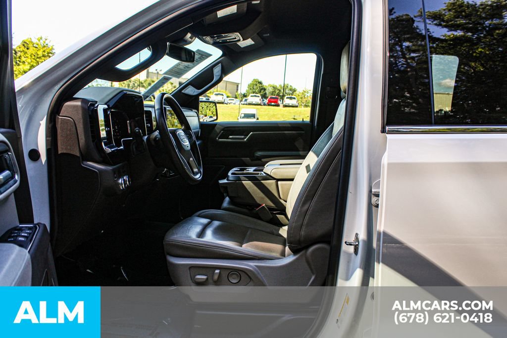 Used 2025 GMC Sierra 1500 SLT RWD image 16