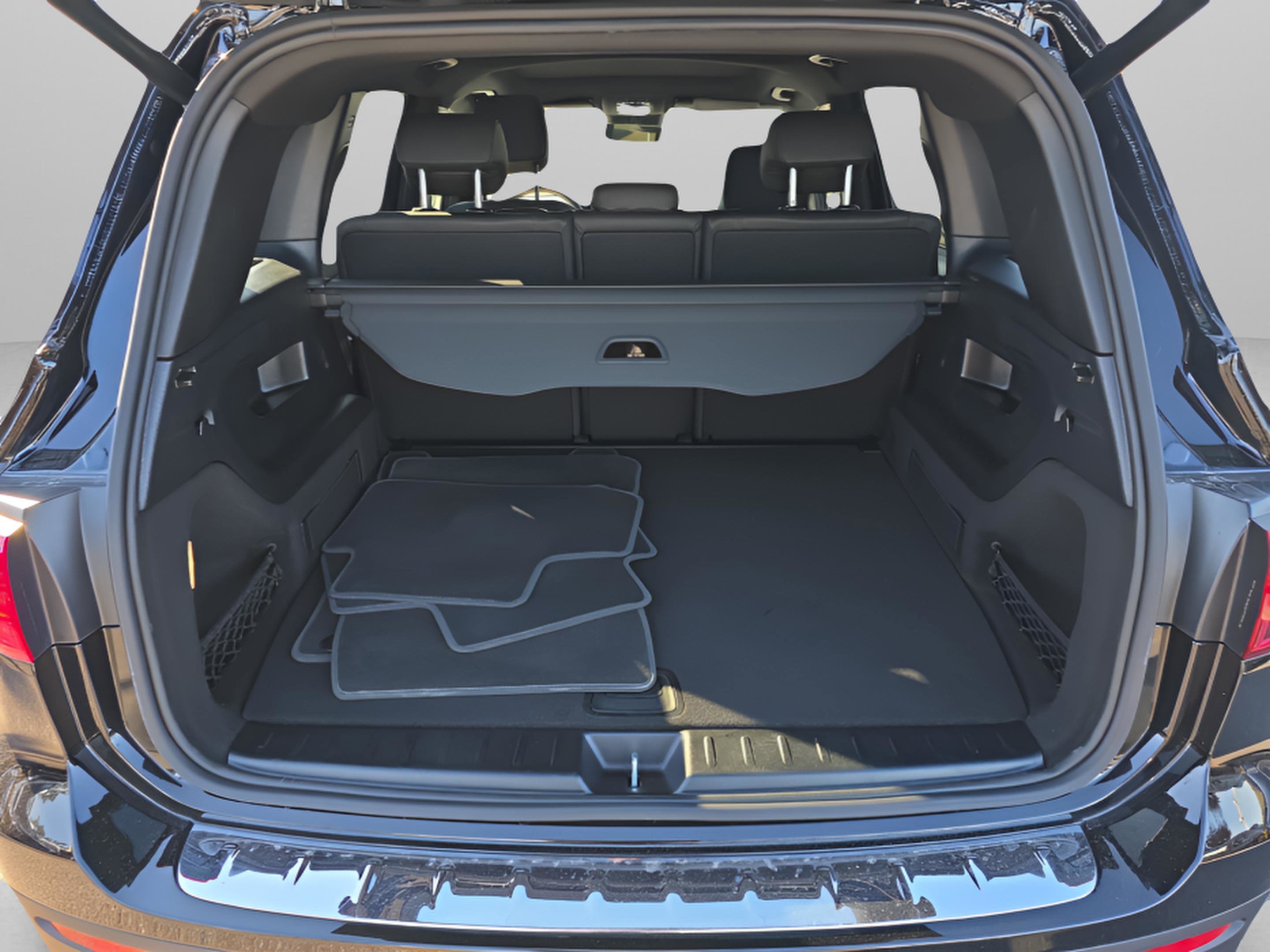 Certified 2026 Mercedes-Benz GLB 250 image 8