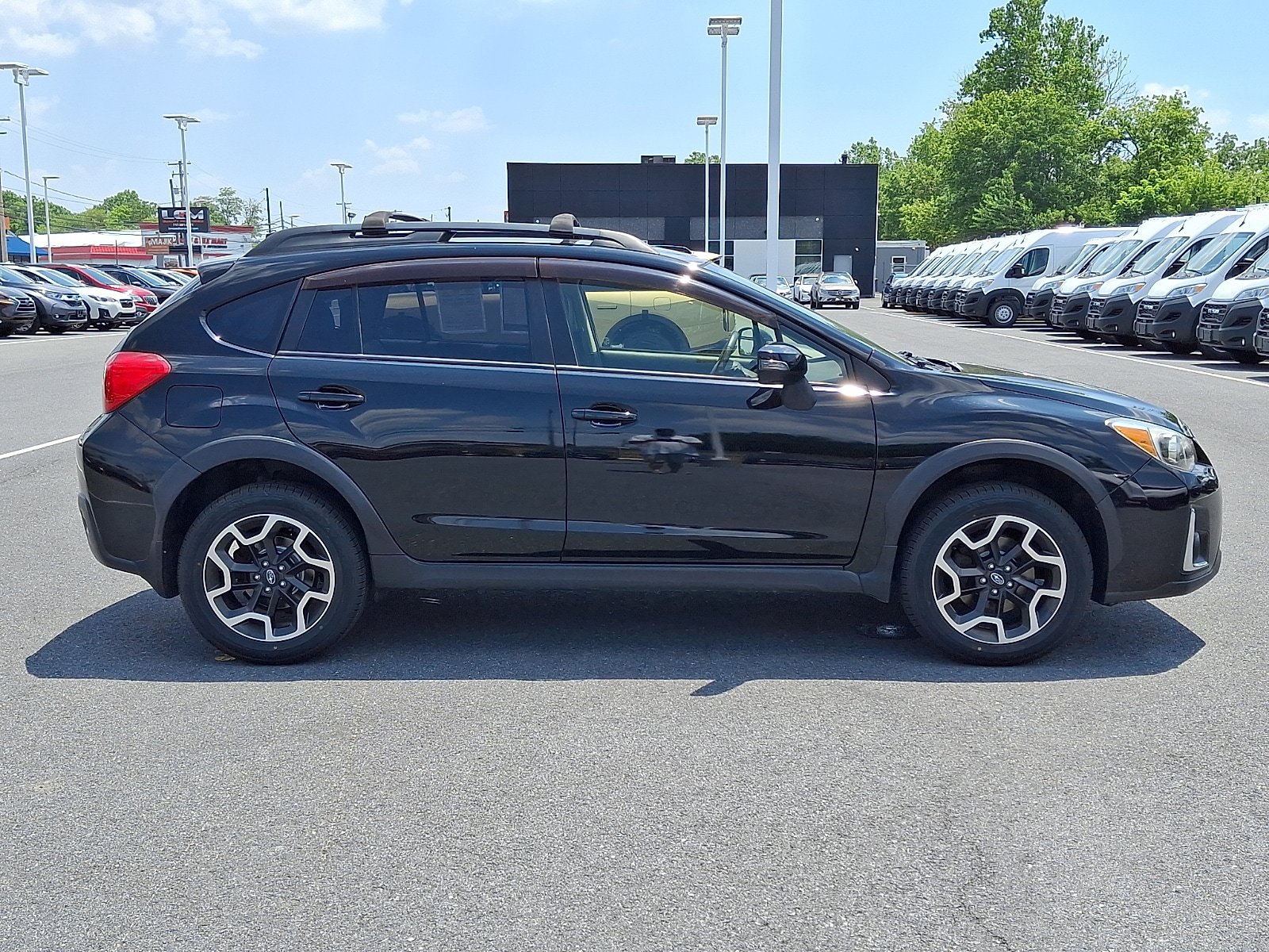 Used 2017 Subaru Crosstrek 2.0i Limited AWD/4WD image 4