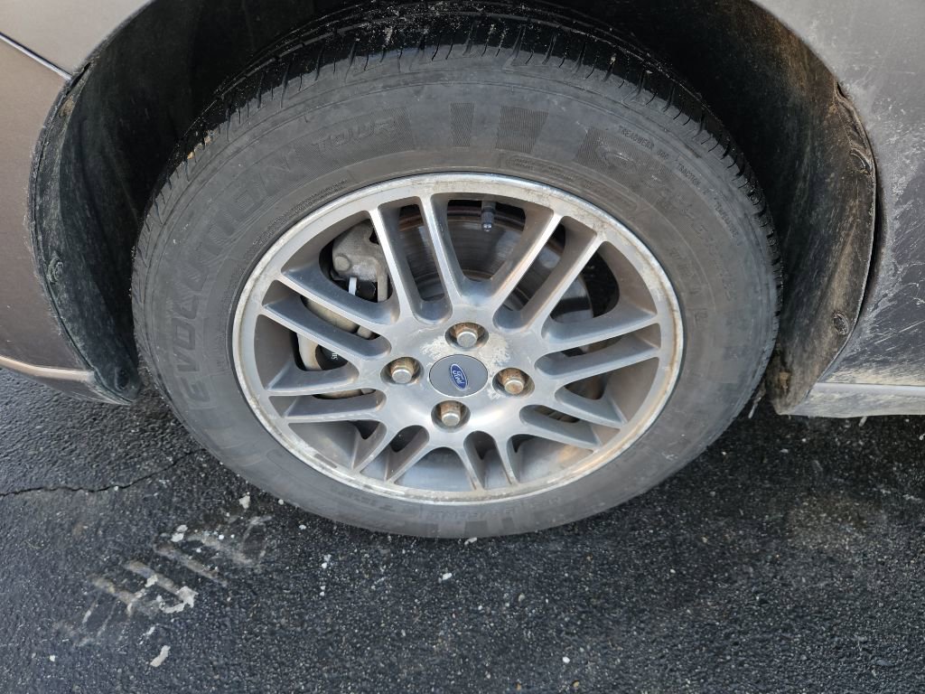 Used 2011 Ford Focus SE w/ 201A Rapid Spec Order Code image 19