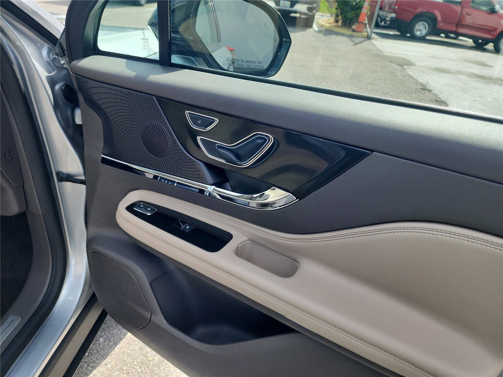 Used 2024 Lincoln Corsair FWD image 23