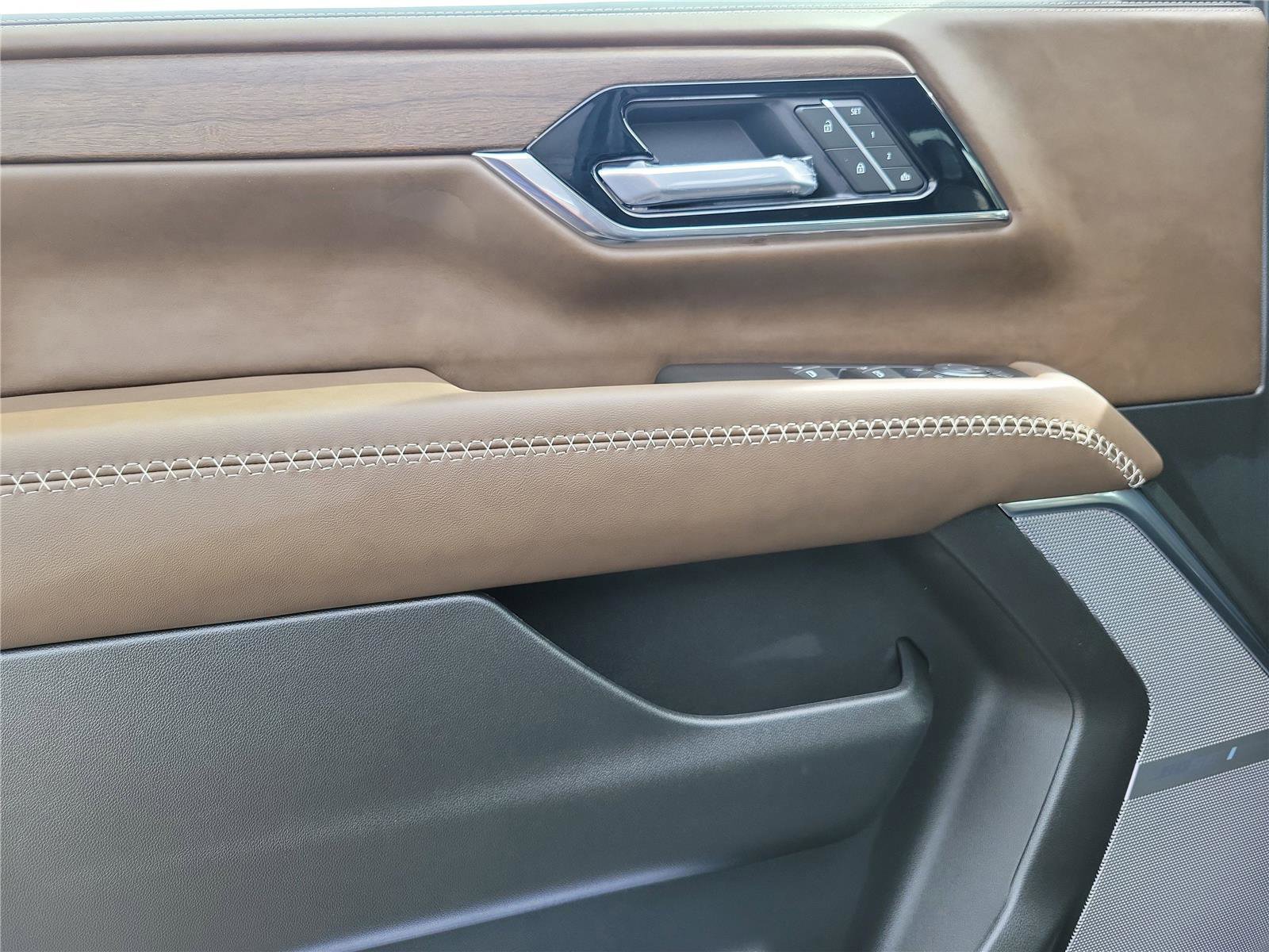 New 2026 GMC Yukon Denali Ultimate AWD/4WD image 22