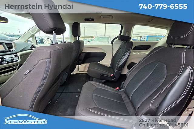 Used 2023 Chrysler Voyager LX FWD image 23