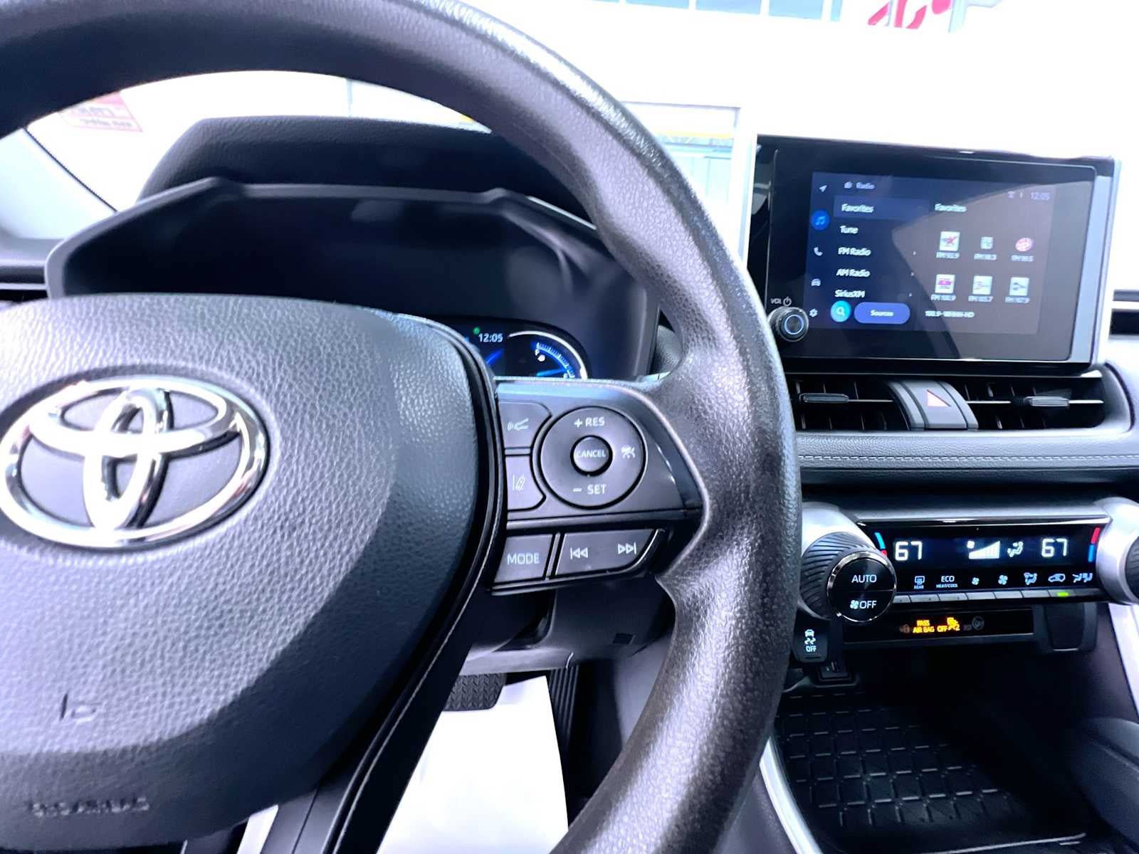Used 2023 Toyota RAV4 XLE w/ Convenience Package AWD/4WD image 21