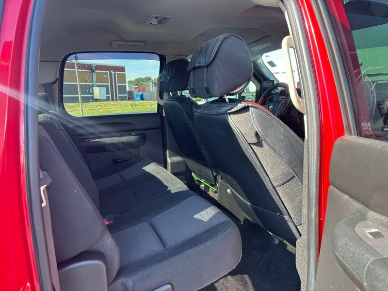 Used 2011 Chevrolet Silverado 2500 LT w/ Interior Plus Package AWD/4WD image 13