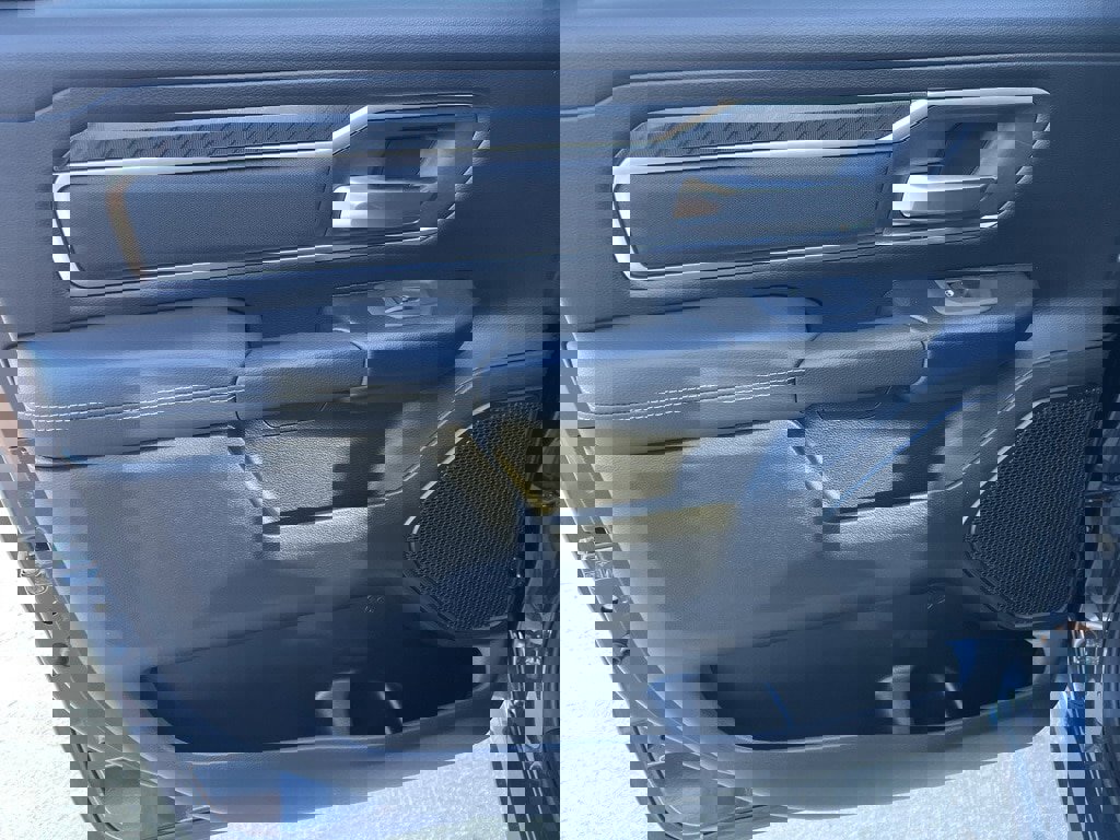 New 2026 RAM 1500 4x4 Crew Cab image 15