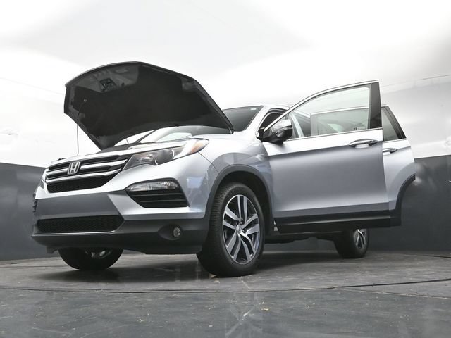 Used 2018 Honda Pilot Touring image 39