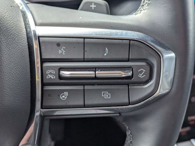 Used 2025 GMC Acadia Elevation image 17