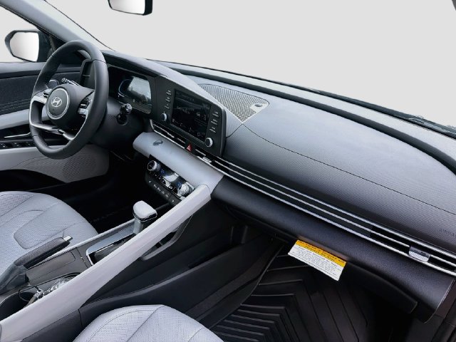 New 2026 Hyundai Elantra SEL Sport FWD image 30