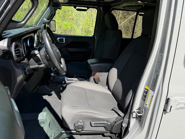 Used 2022 Jeep Gladiator Sport AWD/4WD image 12