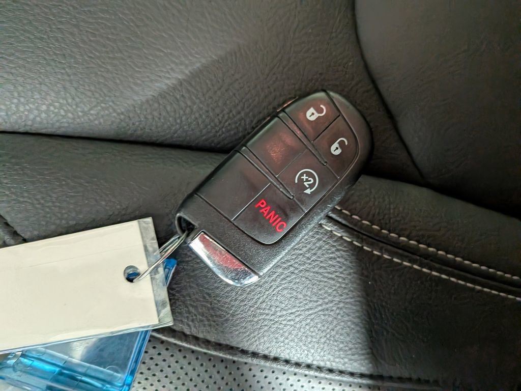 Used 2019 Jeep Renegade Limited image 31