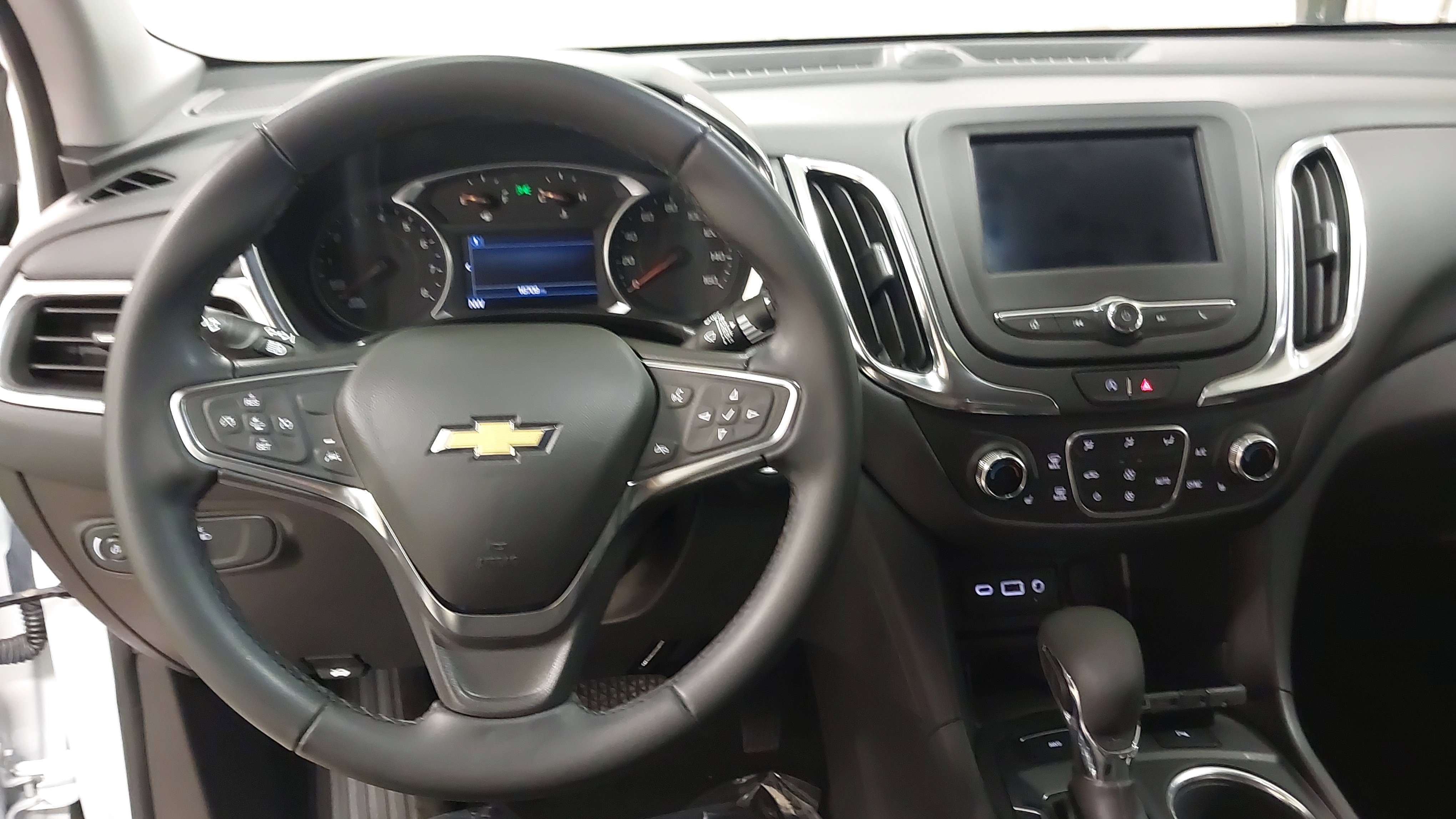 Used 2024 Chevrolet Equinox LT AWD/4WD image 26