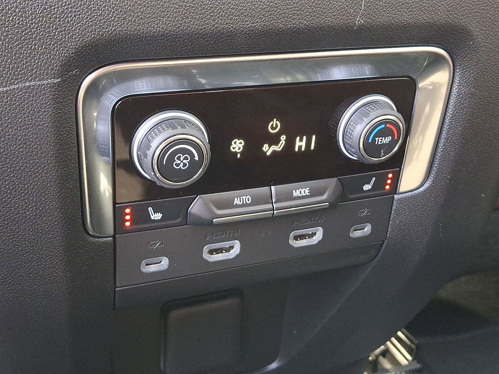 Used 2024 Chevrolet Suburban High Country w/ Advanced Technology Package AWD/4WD image 12
