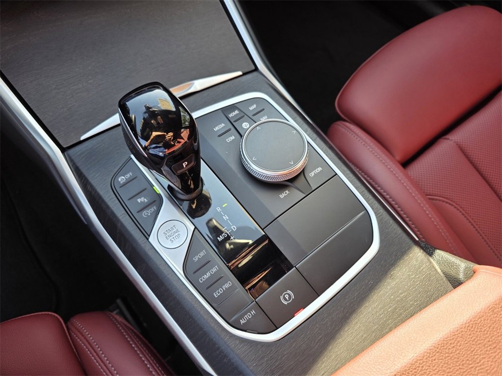 Certified 2022 BMW 330i Sedan w/ Premium Package 2 image 24