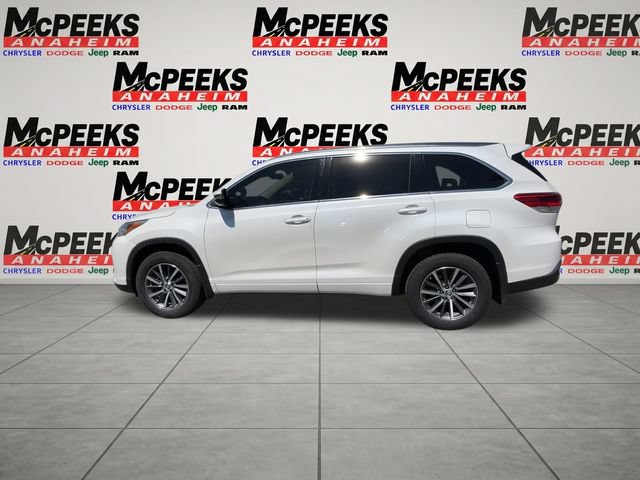 Used 2018 Toyota Highlander XLE FWD video 5