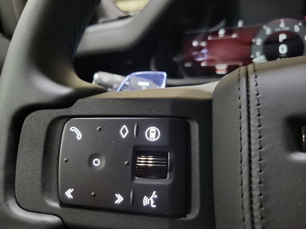 New 2026 Land Rover Defender 110 OCTA AWD/4WD image 15