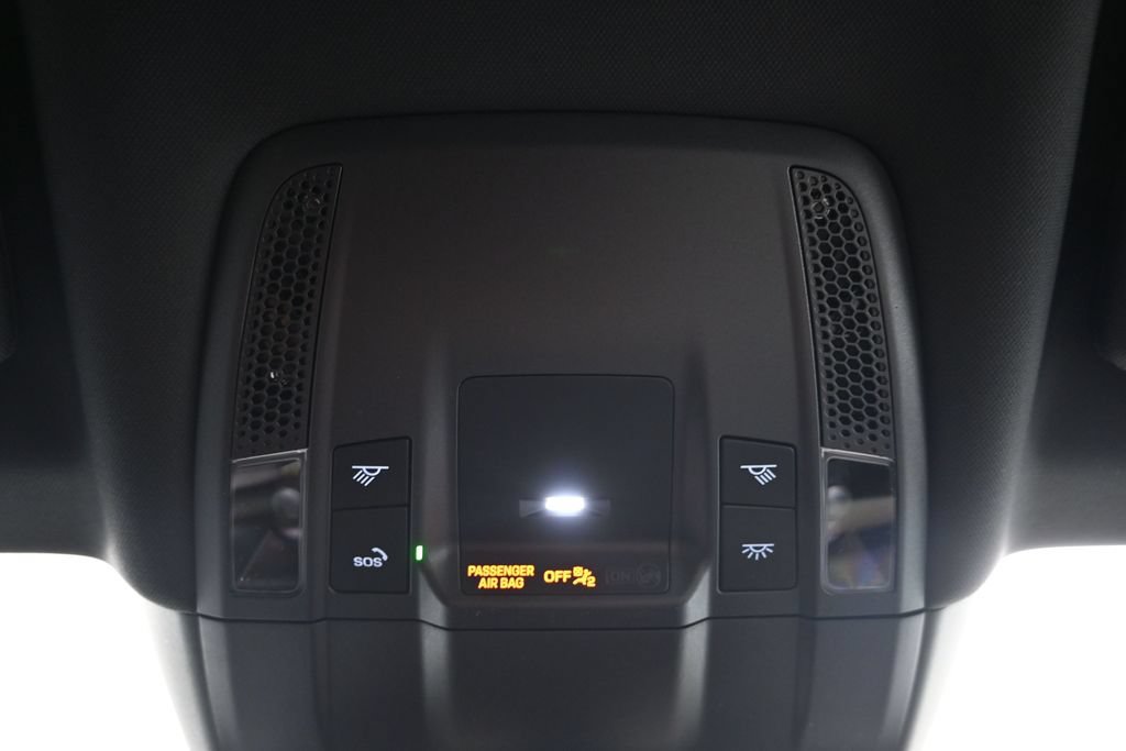 New 2026 Porsche Taycan AWD/4WD image 31