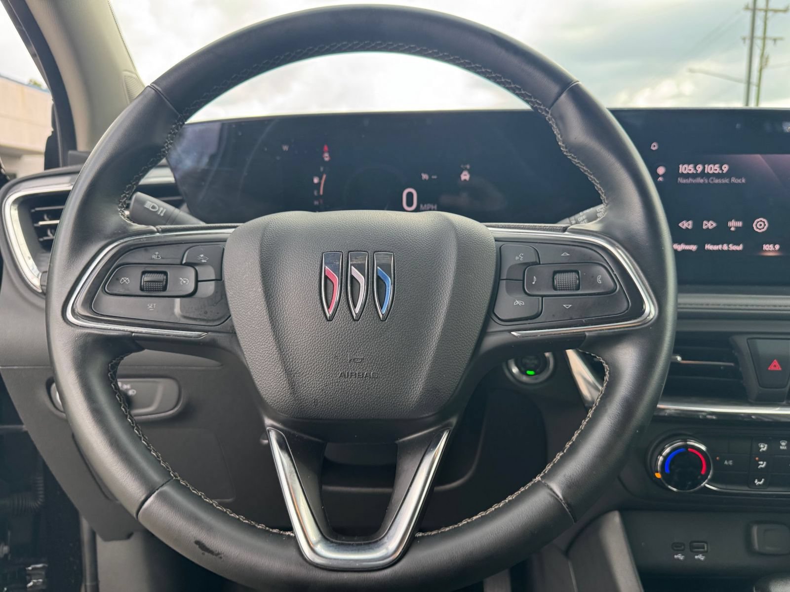Used 2025 Buick Encore GX Preferred AWD/4WD image 27