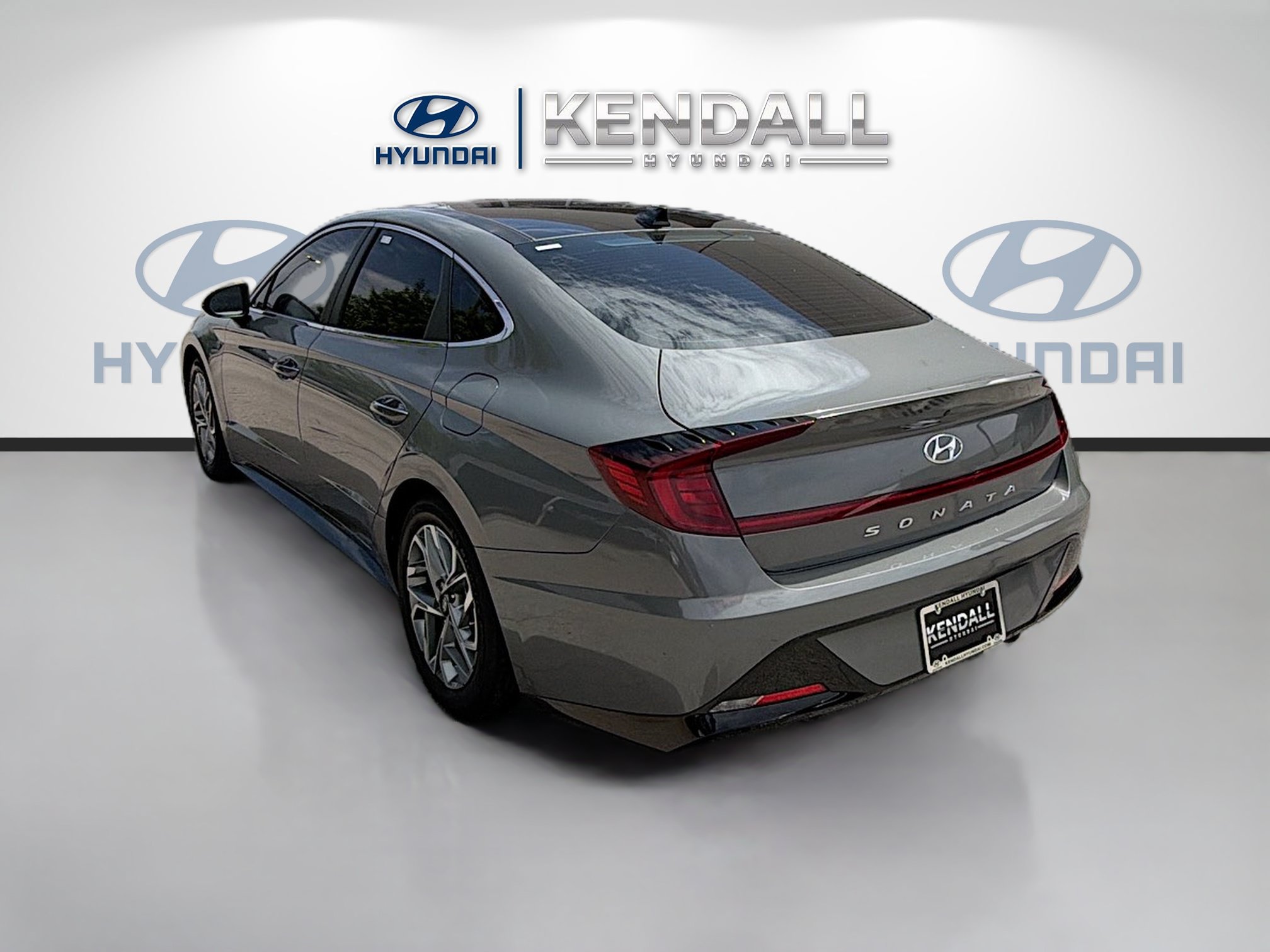 Used 2023 Hyundai Sonata SEL w/ Convenience Package FWD image 4