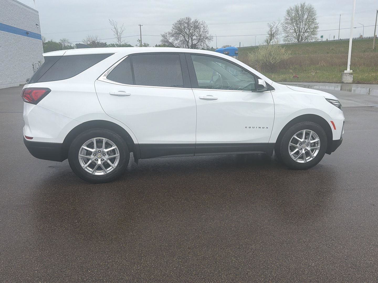 Used 2024 Chevrolet Equinox LT w/ LPO, Floor Liner Package AWD/4WD image 6