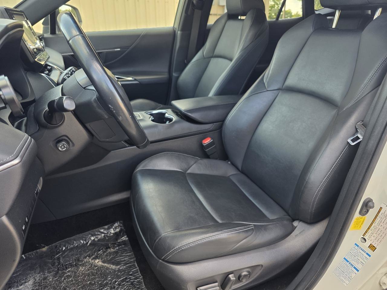 Used 2022 Toyota Venza XLE AWD/4WD image 39