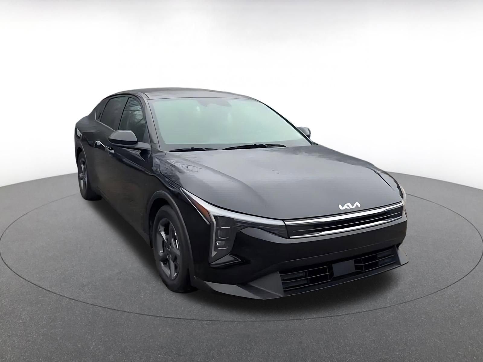 Used 2025 Kia K4 FWD image 3