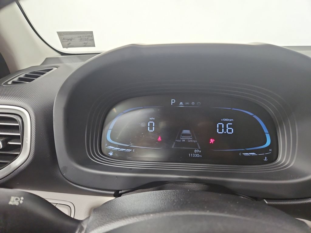 Certified 2025 Hyundai Venue SEL FWD image 17