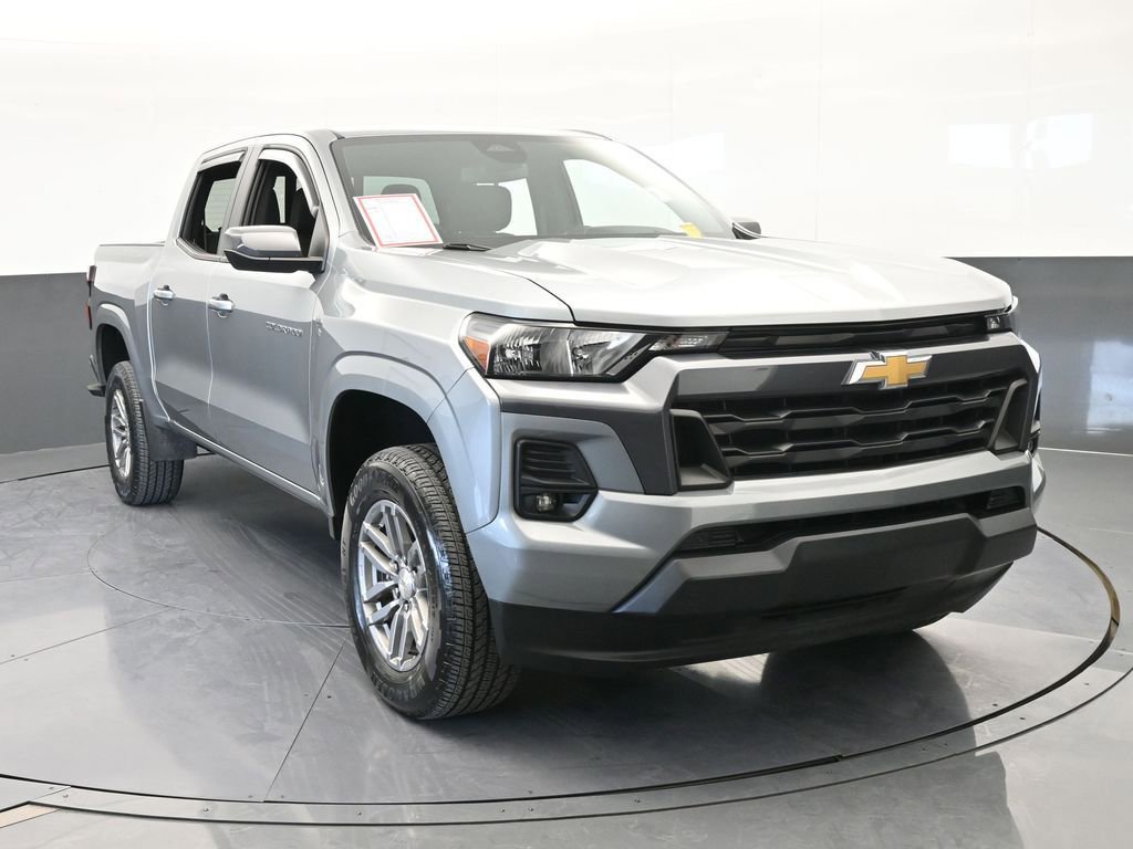 Used 2023 Chevrolet Colorado LT w/ LT Convenience Package image 9