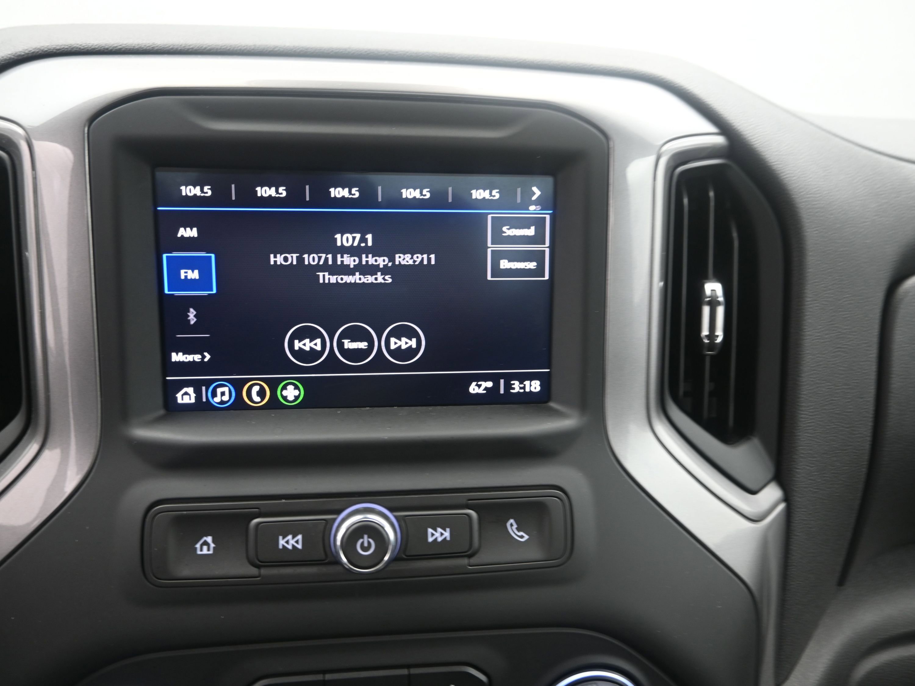 Certified 2024 Chevrolet Silverado 1500 W/T w/ WT Fleet Convenience Package image 15