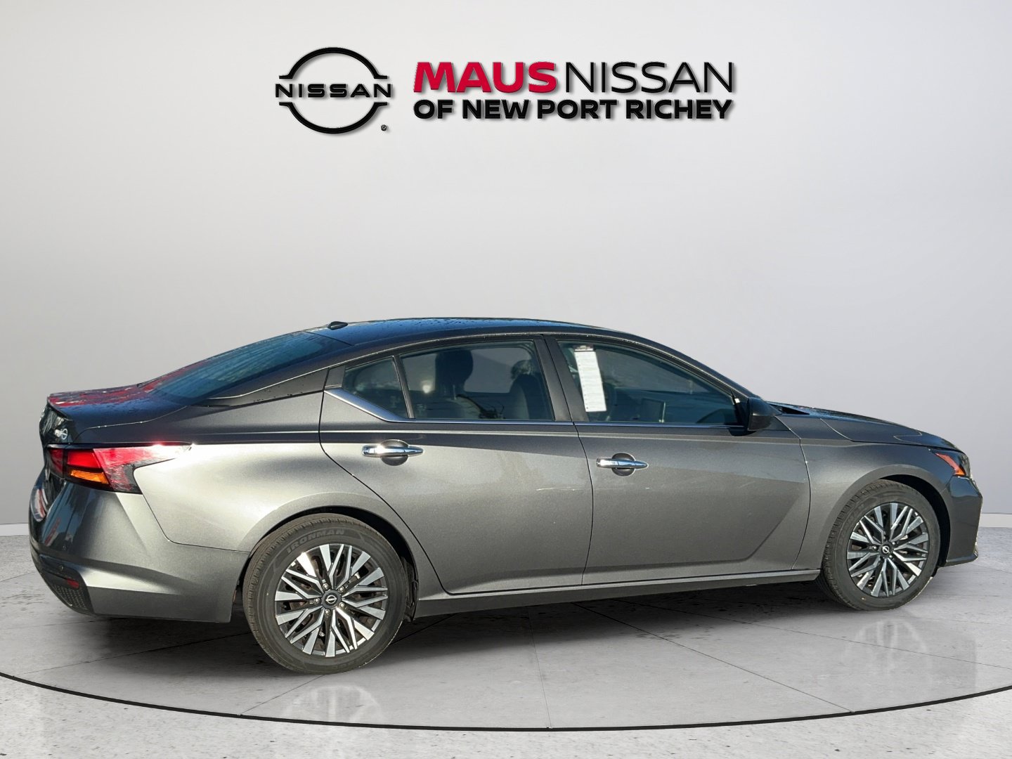 Certified 2025 Nissan Altima 2.5 SV FWD image 11