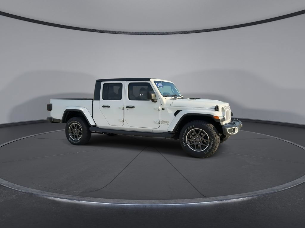 Used 2022 Jeep Gladiator Overland w/ LED Lighting Group AWD/4WD image 2