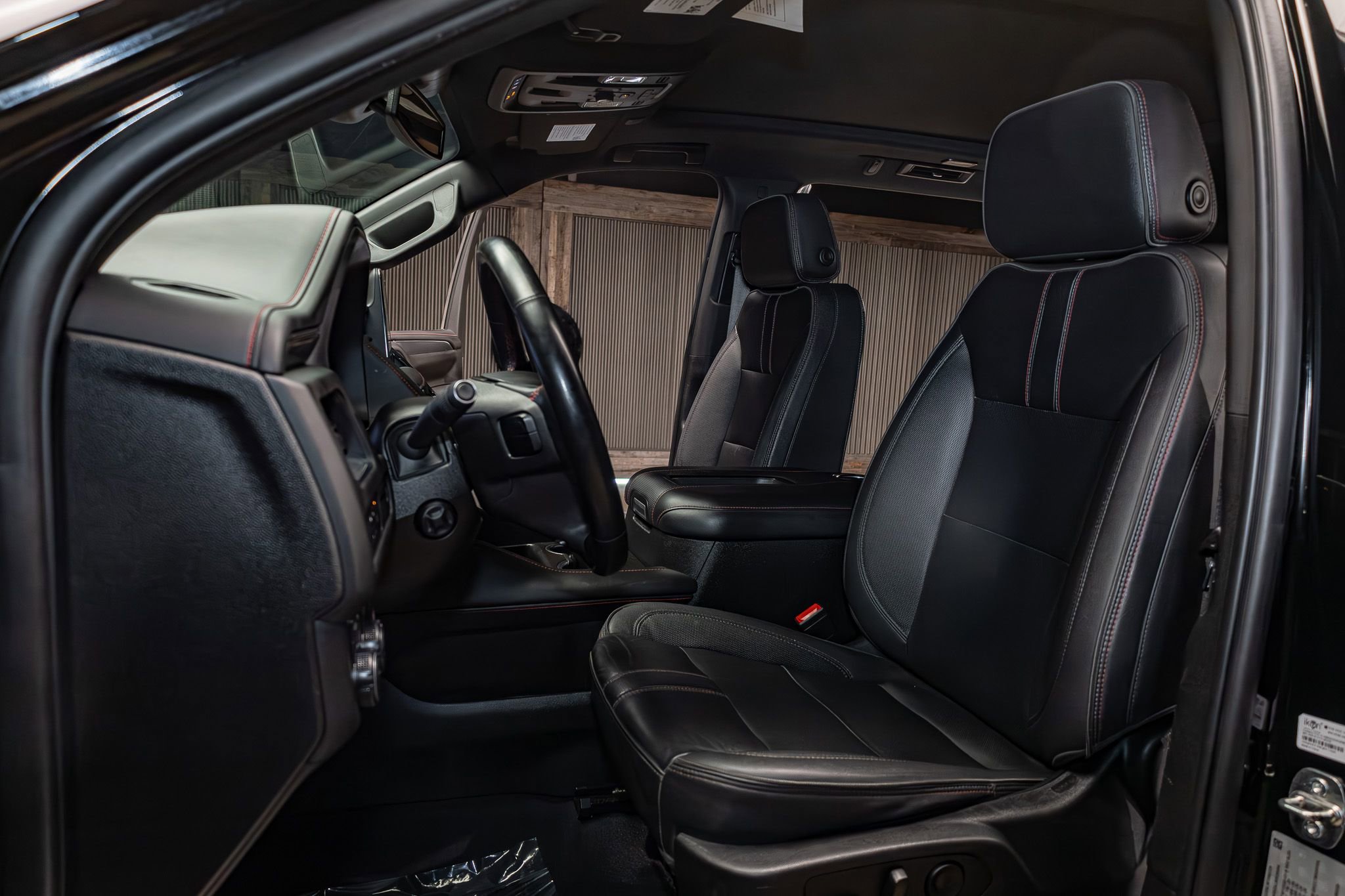 Used 2023 Chevrolet Suburban RST w/ Sport Performance Package image 19